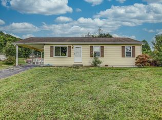 104 Mountain View Cir, Johnson City, TN 37601