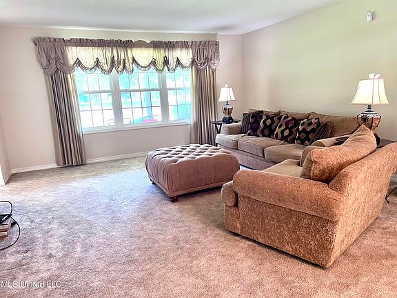 3rd image of 1024 Del Norte Cir