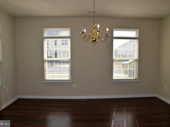 5th image of 300 Kintyre Ln
