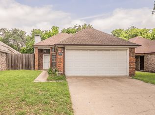 3031 Lela St, Irving, TX 75061