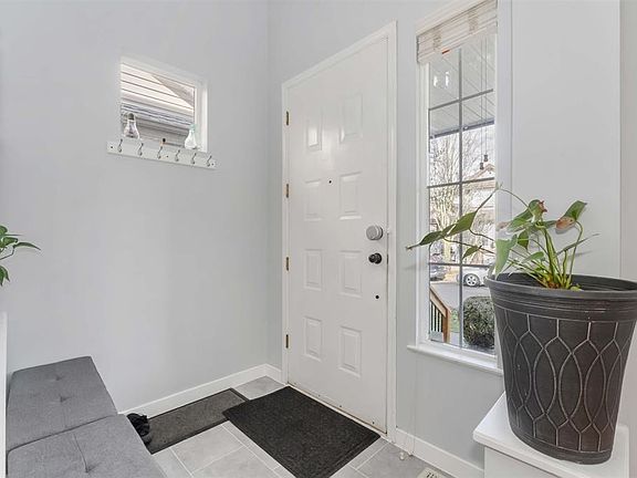 3rd image of 18476 66a Ave