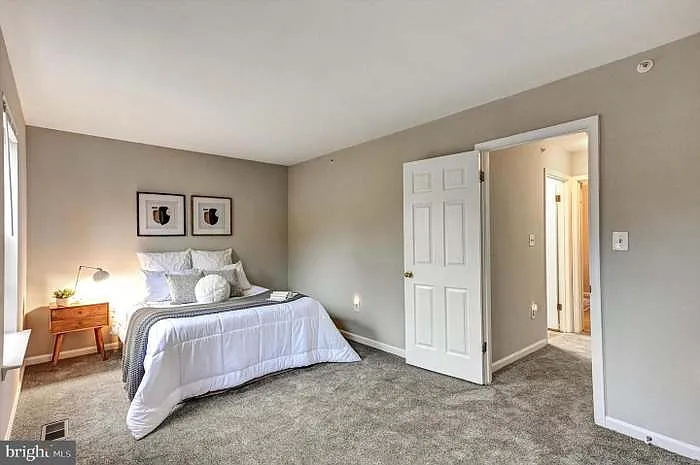 4954 Lockard Dr — Photo 6