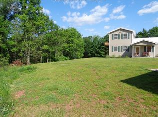 1651 Evergreen Rd, Fraziers Bottom, WV 25082