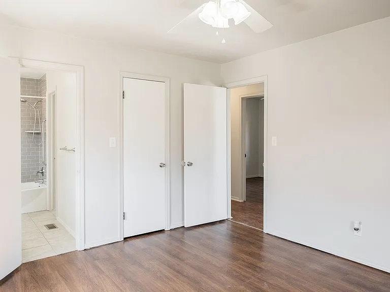 10517 N McKinley Ave — Photo 13