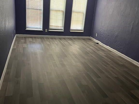 5th image of 1603 Dalian St