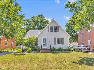 10077 Beaconsfield Dr, Parma Heights, OH 44130
