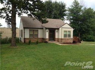 4819 Theiss Rd, Saint Louis, MO 63128