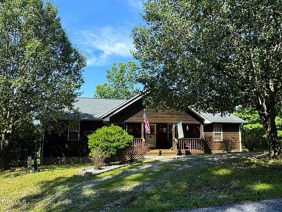 2nd image of 325 Oak Hammock Ln