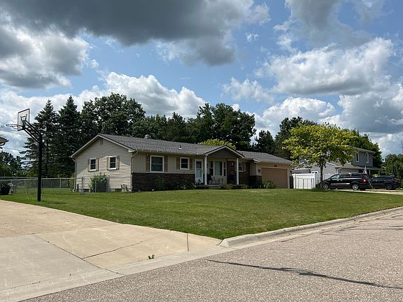3rd image of 1150 Hollyhock Dr