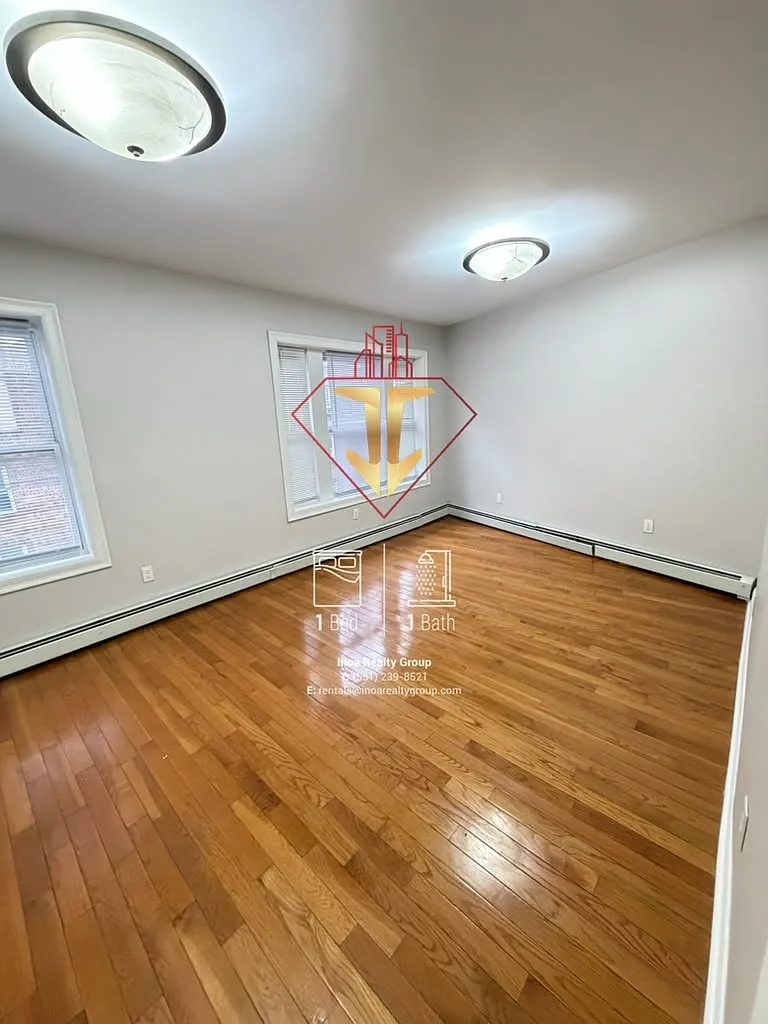 1 bed, 900 sqft, $1,795 — Photo 4