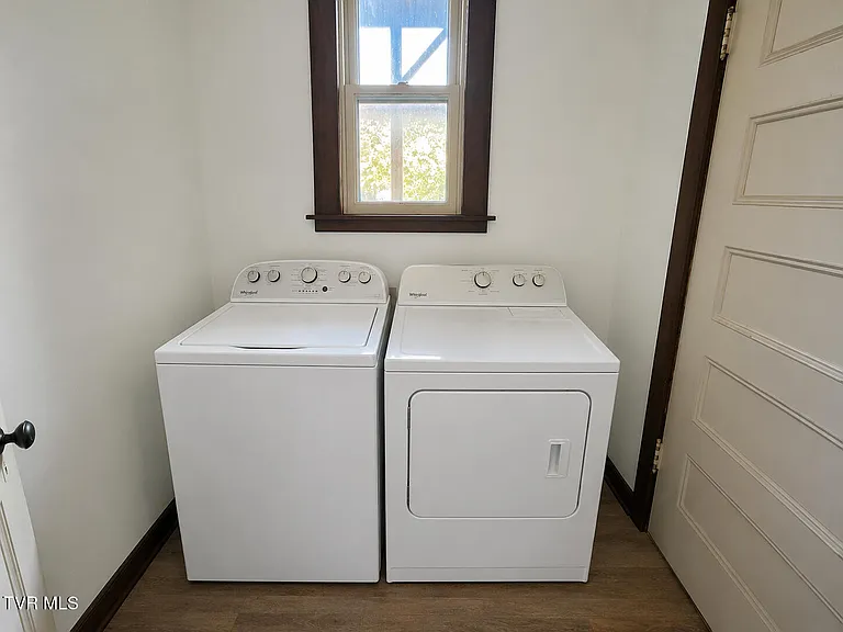 502 Lee St #1 — Photo 13
