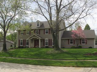 1957 Willow Lake Dr, Chesterfield, MO 63017