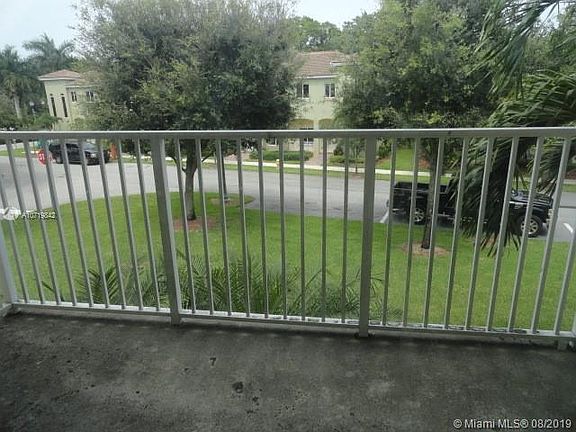 5th image of 2359 SE 16th Pl #2359