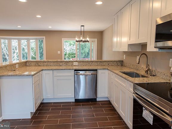 2nd image of 7321 Sara St