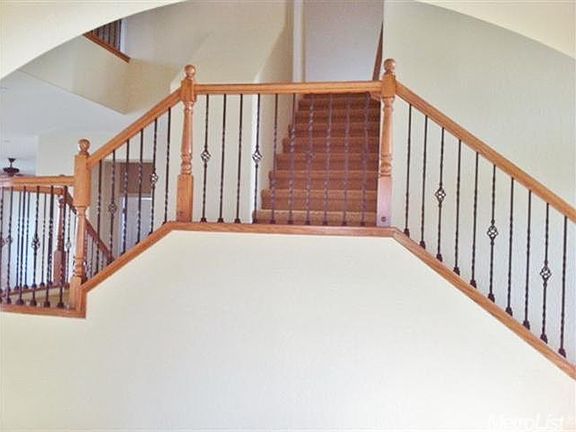 4th image of 963 Athens Ct