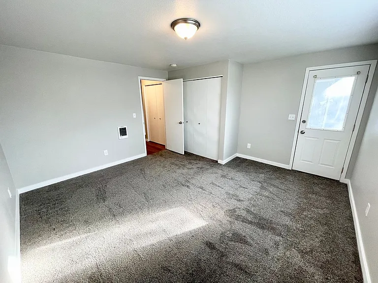 Driscoll Ln. 4-Plex — Photo 16