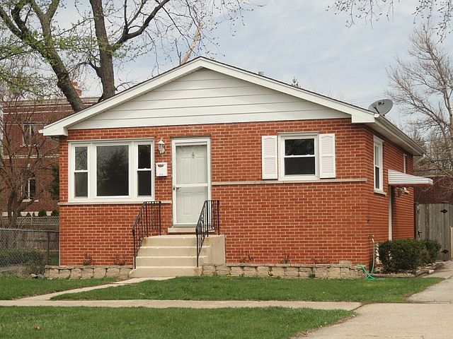 1st image of 212 W Burlington Ave