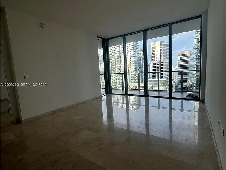 88 SW 7th St #2403 — Photo 6