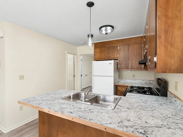 247 Elizabeth Ave #2 — Photo 7