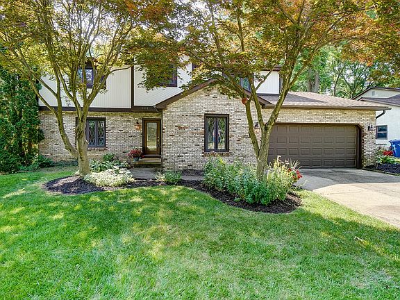 2nd image of 484 Liberty Ln