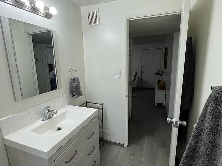 542 N 600 W #6 — Photo 7