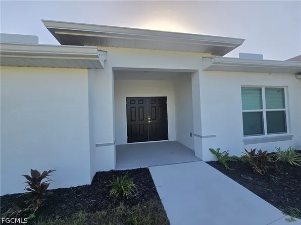 4309 NE 20th Court Cpe, Coral, FL 33909