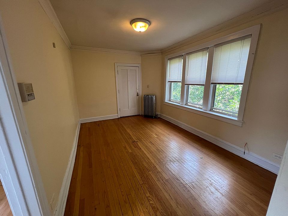 2nd image of 1755 W Albion Ave #3D