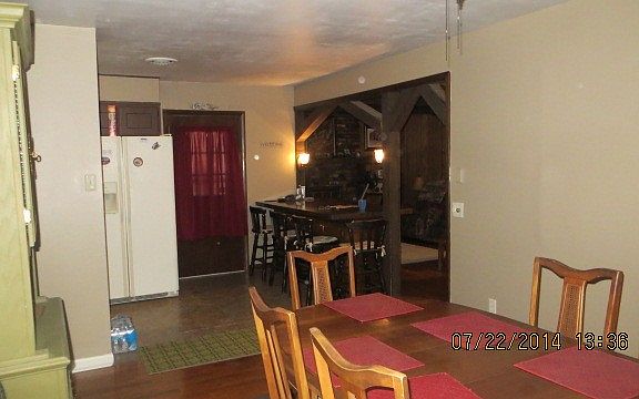 4th image of 2894 S Market St