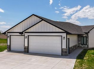 1011 Tortuga Ave, Hartford, SD 57033