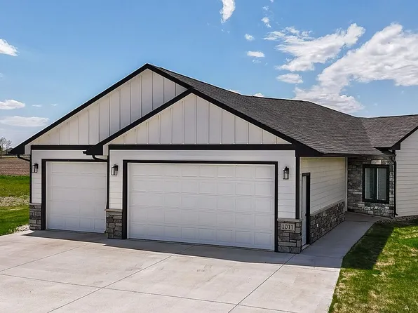 1011 Tortuga Ave, Hartford, SD 57033