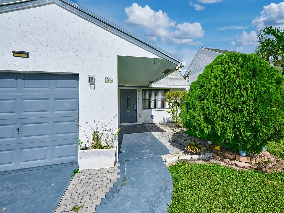 57 Peachtree Pl