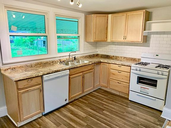 3rd image of 7817 Harrison Ave
