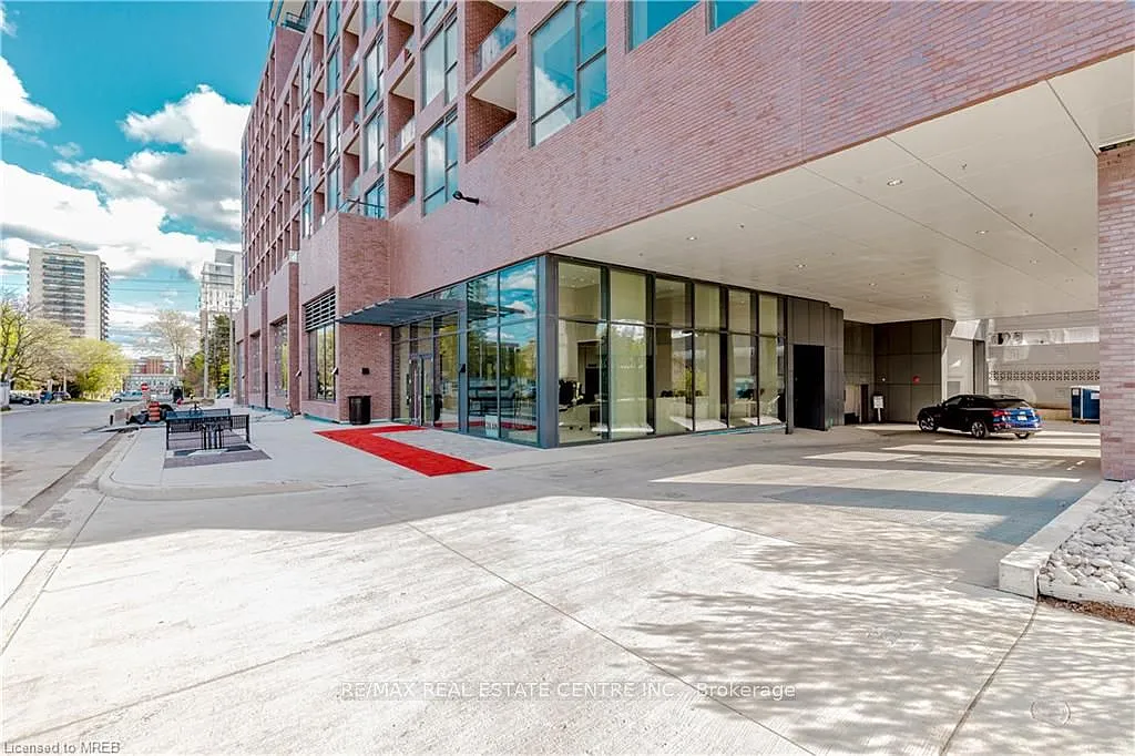 2 bed, $2,400 — Photo 3