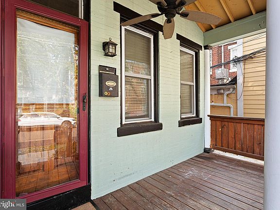 3rd image of 2 E Collings Ave