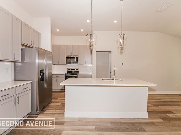 3rd image of 14 Ryken Ln