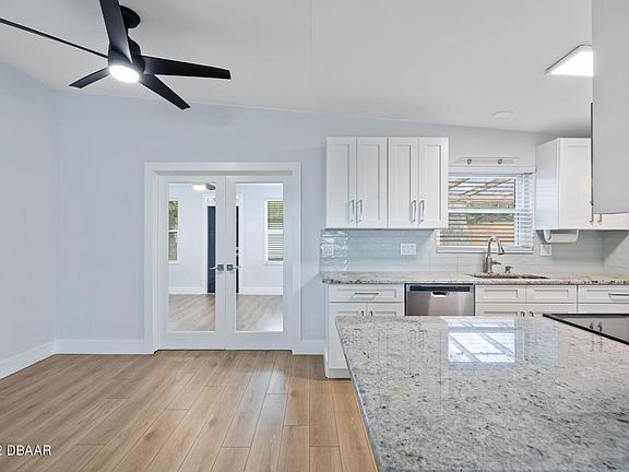 3rd image of 2286 Granada Dr