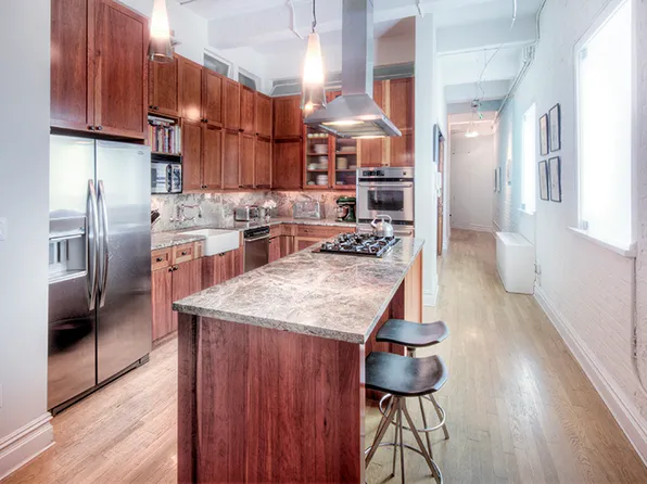 321 West 13th Street image 1 of 4