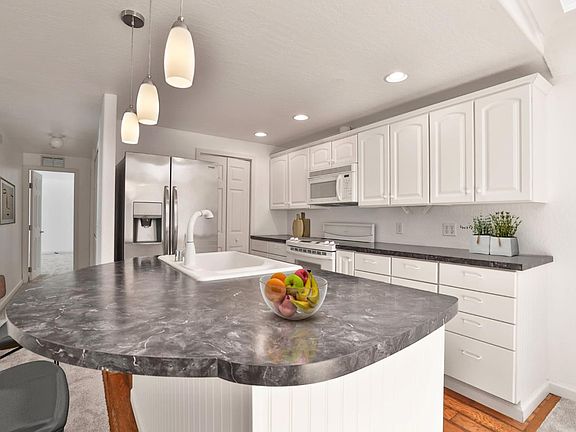 3rd image of 258 Mountain Springs Dr #258