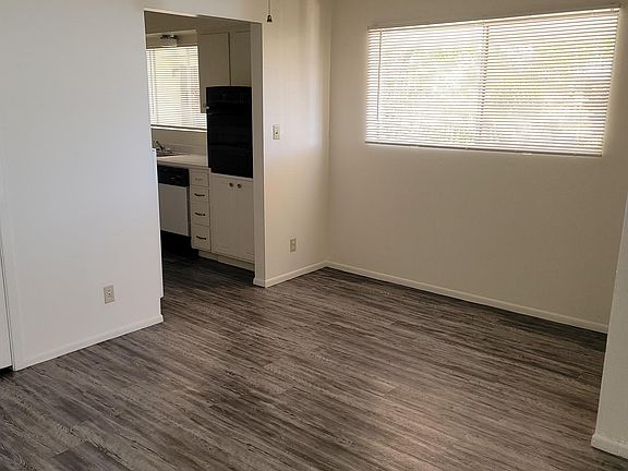3rd image of 820 E Maryland Ave #16