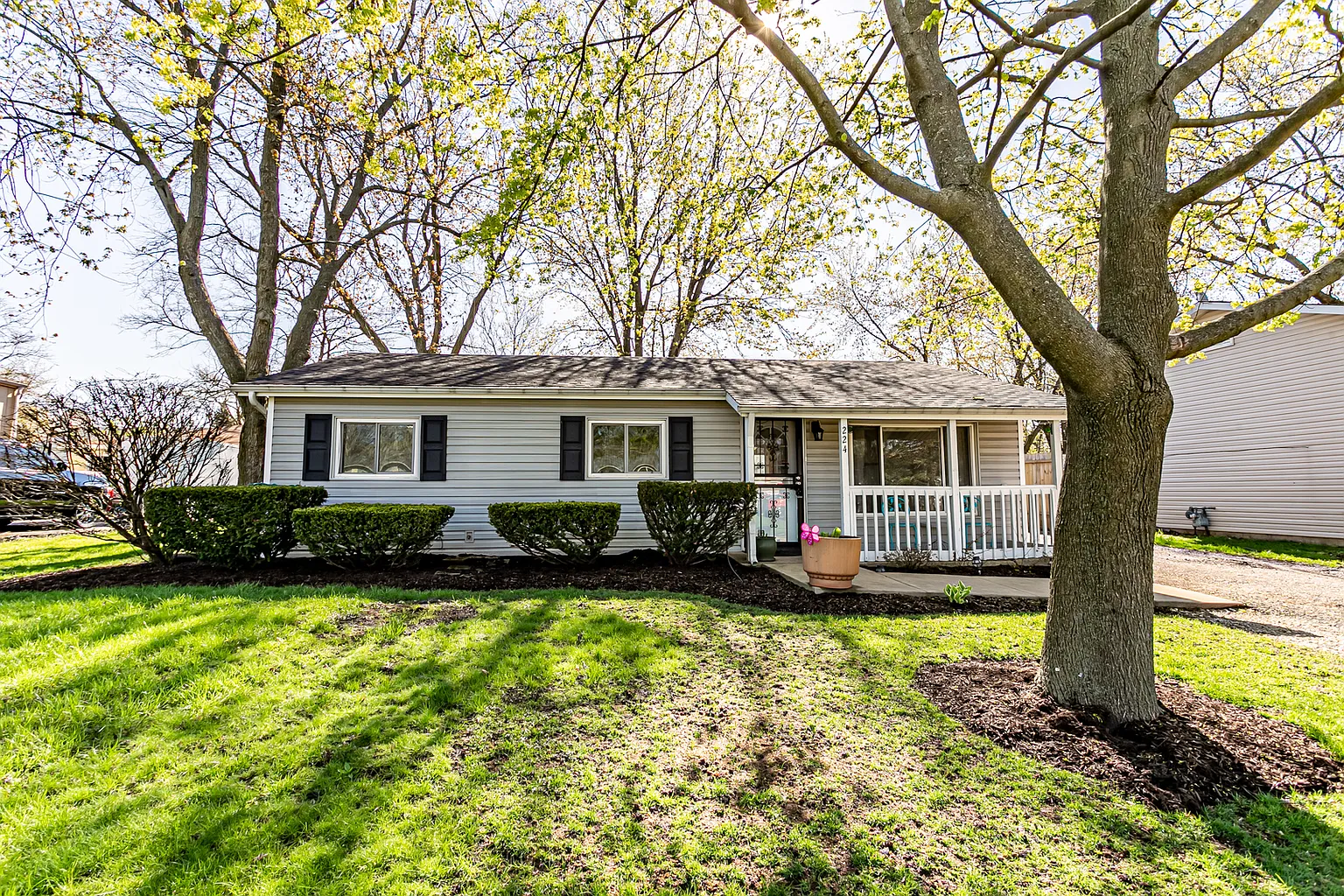 224 Pacific Dr photo 1