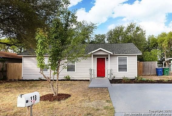 1st image of 118 Moss Valley Dr