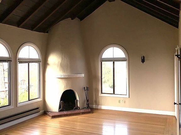 3rd image of 882 Cleveland St APT 32