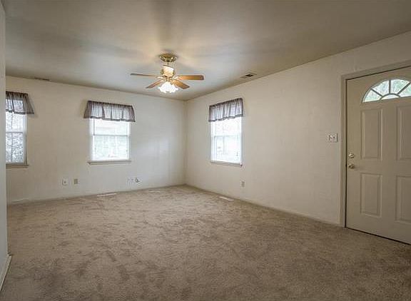 5th image of 2642 S 51st St