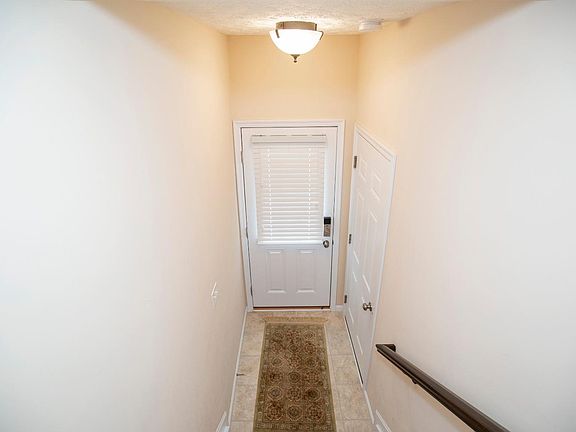 4th image of 9418 Greenery Ct