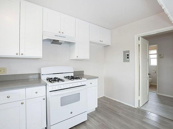 5th image of 505 Salem St #C