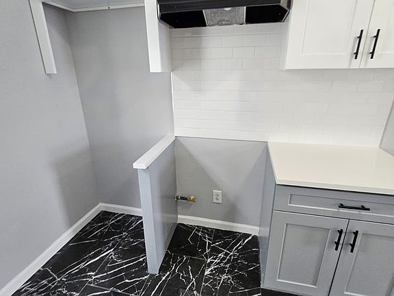 3rd image of 194 Taylor St Floor 2