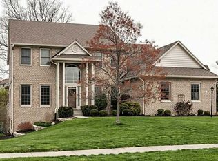 1252 Huntington Woods Rd, Zionsville, IN 46077