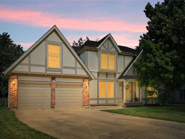 15810 W 125th St, Olathe, KS 66062