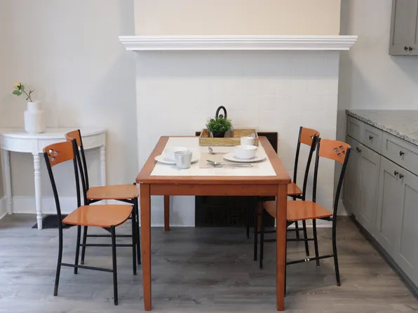 1033 Flemington St, Pittsburgh, PA 15217