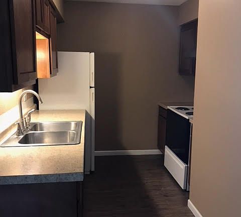 5th image of 3220 W 13th St APT 9